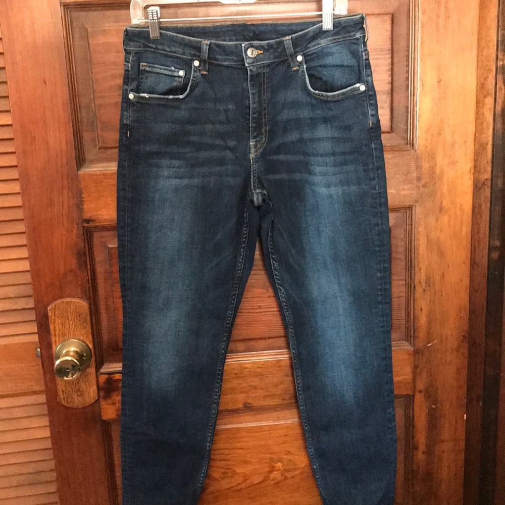 Girlfriend jeans